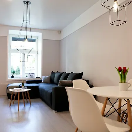 Brand New!! Studio With Privat Patio And Garden Apartman