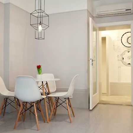 Brand New!! Studio With Privat Patio And Garden Apartman
